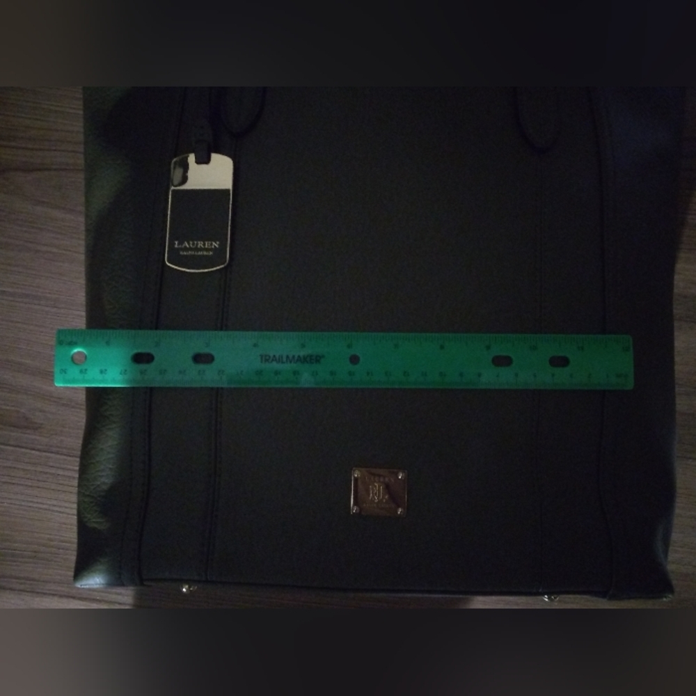 Ralph Lauren๐๐๐ Tote.๐๐ฉต๐GREAT DEAL๐๐ฉต๐* Priced To Sell* - Picture 6 of 7